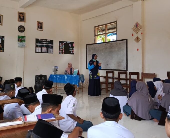 Wujudkan Santri Sehat, As’adiyah Galung Beru Gandeng Puskesmas Gattarang Wujudkan Santri Sehat, As’adiyah Galung Beru Gandeng Puskesmas Gattarang