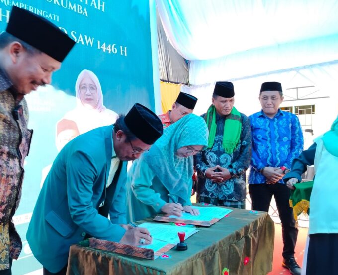 As’adiyah Galung Beru Apresiasi Rektor UNISAD Sengkang Raih Guru Besar As’adiyah Galung Beru Apresiasi Rektor UNISAD Sengkang Raih Guru Besar